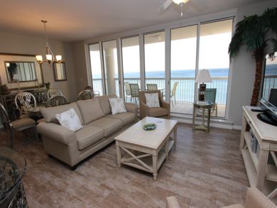 Beachfront Three Bedrooms Condo in Destin